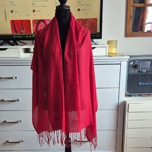 Elegant Red Cashmere Shawl with Fringe